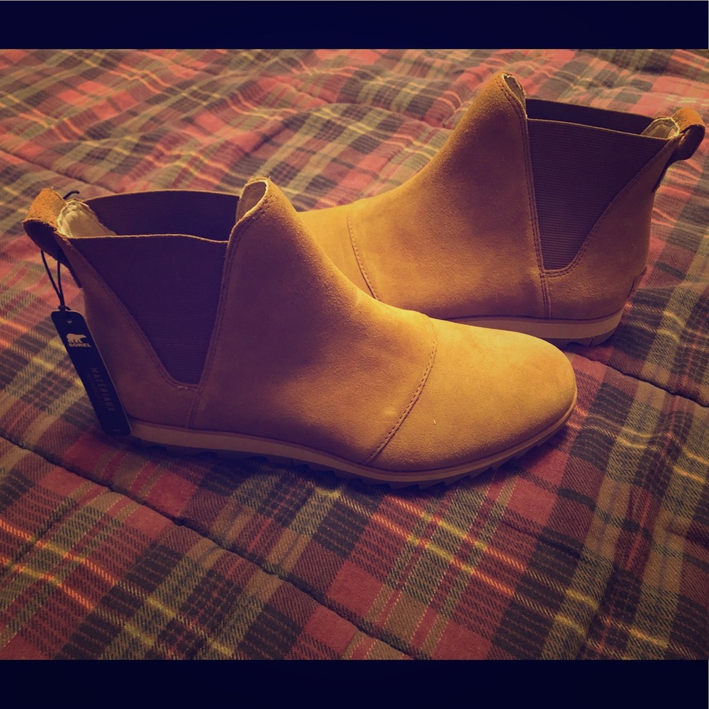 SOREL BOOTS